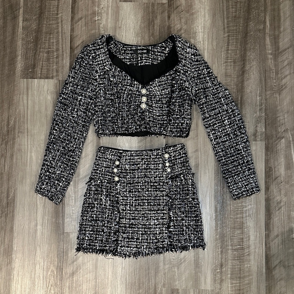 Do + Be Chic Black and White Tweed Pearl Embellished Long Sleeve Skirt Set - S